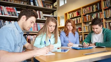 Oportunidad para Estudiantes Latinos en Bibliotecología a través de Beca 