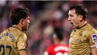 Jon Aramburu vuelve destacar en la victoria de la Real Sociedad por la Europa League (+Detalles) Jon Aramburu vuelve destacar en la victoria de la Real Sociedad por la Europa League (+Detalles)