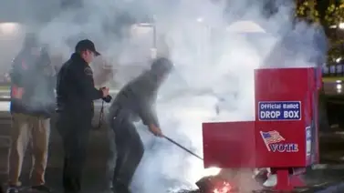 Incendio de Urnas Electorales en el Noroeste de EEUU Incendio de Urnas Electorales en el Noroeste de EEUU