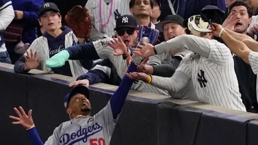 La MLB toma decisión con los fanáticos que obstaculizaron el out de Mookie Betts