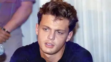 Luis Miguel reaparece con gran cambio y enamorado de su novia española Luis Miguel reaparece con gran cambio y enamorado de su novia española