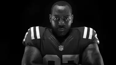 La NFL está de luto por la muerte de Arthur Jones ¿Cuáles fueron sus números?