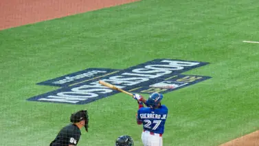 ¡Empezó con todo! Vladimir Guerrero Jr. pone adelante a Toronto con este bambinazo