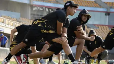 Leones del Caracas celebra la llegada del mejor prospecto venezolano del momento