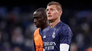 Toni Kroos lanza dardo al FC Barcelona: ''Asumen muchos riesgos'' Toni Kroos lanza dardo al FC Barcelona: ''Asumen muchos riesgos''
