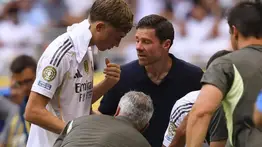 Xabi Alonso busca el sustituto de Huijsen en el Real Madrid