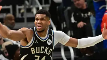 Giannis Antetokounmpo se pronuncia sobre los rumores de traspaso en los que lo han vinculado Giannis Antetokounmpo se pronuncia sobre los rumores de traspaso en los que lo han vinculado