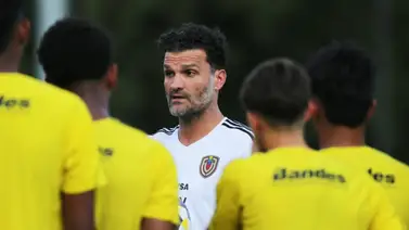 ¡Sin pelos en la lengua! Oswaldo Vizcarrondo lanza un "dardo" a la FVF ¡Sin pelos en la lengua! Oswaldo Vizcarrondo lanza un "dardo" a la FVF