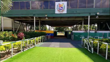 En la primera válida para el 5y6 de Hinava se presenta dos retiros En la primera válida para el 5y6 de Hinava se presenta dos retiros