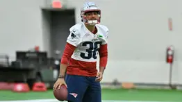 Los Patriotas sellan tercera victoria consecutiva con actuación estelar del pateador venezolano