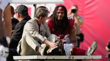 Golpe Catastrófico en la Bahía: Líder defensivo de los 49ers pierde el resto de la temporada (+Detalles) Golpe Catastrófico en la Bahía: Líder defensivo de los 49ers pierde el resto de la temporada (+Detalles)