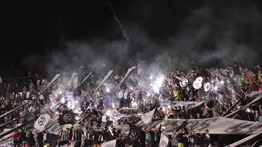 ¡Hinchas enloquecen tras el ascenso! Fútbol sudamericano suma un nuevo caos