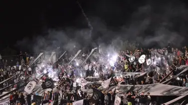 ¡Hinchas enloquecen tras el ascenso! Fútbol sudamericano suma un nuevo caos ¡Hinchas enloquecen tras el ascenso! Fútbol sudamericano suma un nuevo caos