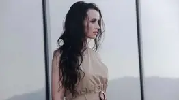 Encuentran cuerpos sin vida de famosa modelo y su hija de 15 años 