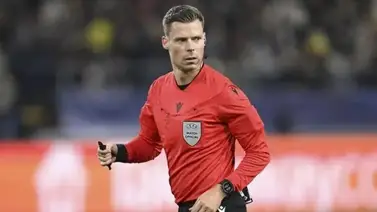 ¿Qué hizo el árbitro? La explicación a la jugada polémica en el Barcelona-Olympiacos ¿Qué hizo el árbitro? La explicación a la jugada polémica en el Barcelona-Olympiacos