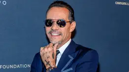Ex de Marc Anthony se compromete con un misterioso hombre 