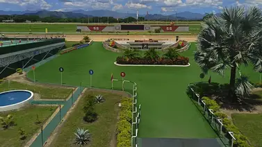 Hinava: En la carrera de los acumulados del 5y6 valenciano se presenta un retiro Hinava: En la carrera de los acumulados del 5y6 valenciano se presenta un retiro