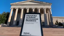 Amplían demanda contra la administración Trump por despidos en cierre de Gobierno
