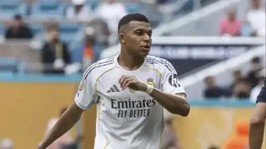 Los árbitros roban gol al Real Madrid por un supuesto fuera de juego Los árbitros roban gol al Real Madrid por un supuesto fuera de juego