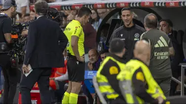Real Madrid Televisión explota por el arbitraje durante el clásico español Real Madrid Televisión explota por el arbitraje durante el clásico español