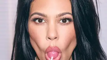 Kourtney Kardashian recibe críticas por sus chupetas para “la salud vaginal” Kourtney Kardashian recibe críticas por sus chupetas para “la salud vaginal”