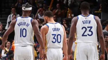 Golden State Warriors con un arranque de ensueño apunta al título Golden State Warriors con un arranque de ensueño apunta al título