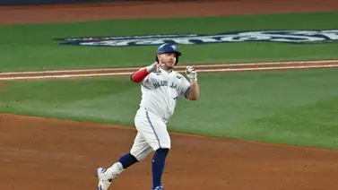 Récord Histórico: Kirk supera a Vinny Castilla como el mexicano con más hits en Postemporada Récord Histórico: Kirk supera a Vinny Castilla como el mexicano con más hits en Postemporada