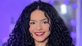 Paola Ustariz y el camino hacia la aceptación del cabello rizado
