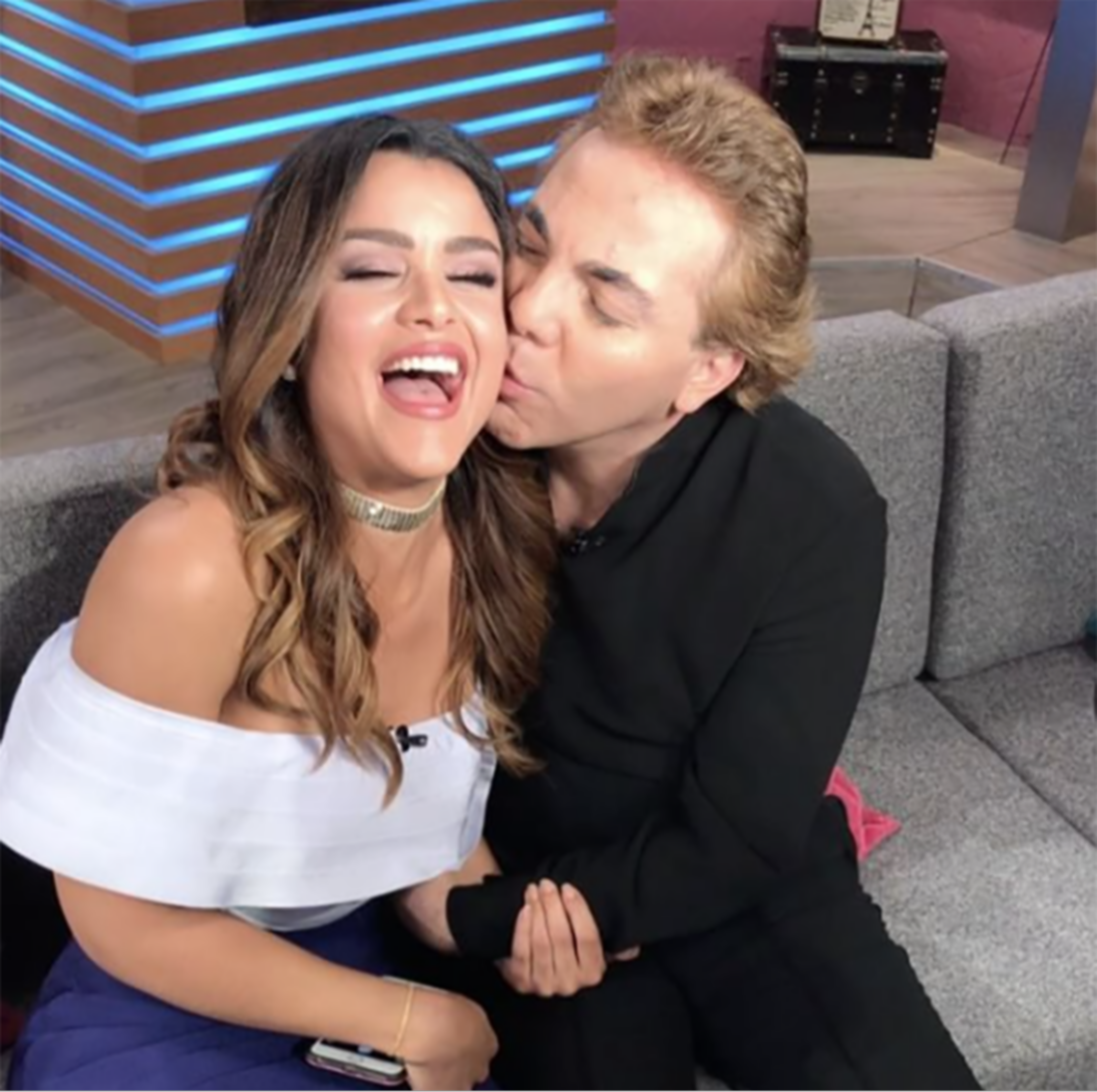 La insólita propuesta que le hizo Cristian Castro a una animadora de Univisión La insólita propuesta que le hizo Cristian Castro a una animadora de Univisión