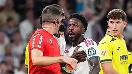 Pide perdón a la afición: las palabras de Vinícius tras su polémica expulsión
