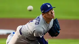 Yoshinobu Yamamoto emula a Curt Schilling con un registro histórico en octubre