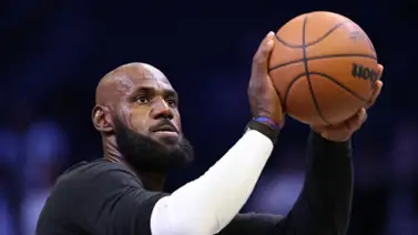 Duro golpe al ego de LeBron: Leyenda de la NBA destruye sus campeonatos con "superequipos" Duro golpe al ego de LeBron: Leyenda de la NBA destruye sus campeonatos con "superequipos"