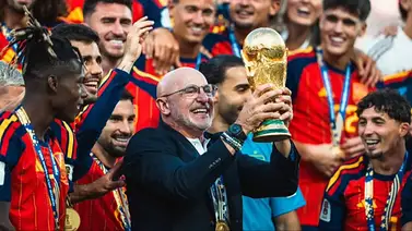 De la Fuente se corona como el mejor técnico del mundo en la gala del Balón de Oro De la Fuente se corona como el mejor técnico del mundo en la gala del Balón de Oro