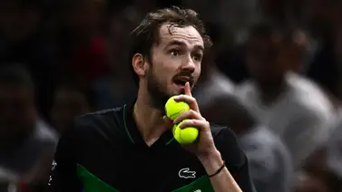 ¡Lamentable! Daniil Medvedev realiza gesto ofensivo contra aficionados tras derrota (+Video) ¡Lamentable! Daniil Medvedev realiza gesto ofensivo contra aficionados tras derrota (+Video)