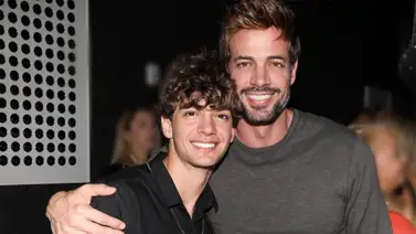 Hijo de William Levy y Elizabeth Gutiérrez presume que está “loquito de amor” por su novia Hijo de William Levy y Elizabeth Gutiérrez presume que está “loquito de amor” por su novia