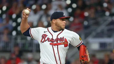 MLB: ¡Se queda! Lanzador boricua renueva por tres años con Bravos de Atlanta
