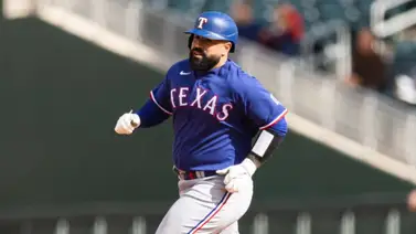MLB: Este venezolano se colocó anillo de Serie Mundial con los Rangers de Texas MLB: Este venezolano se colocó anillo de Serie Mundial con los Rangers de Texas
