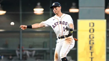 MLB: Mauricio Dubón se bañó de oro