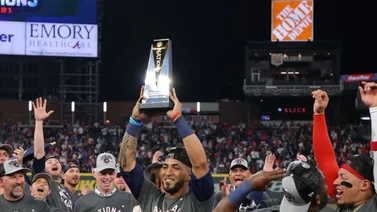 MLB: Bravos de Atlanta no ejerció su opción sobre el boricua Eddie Rosario