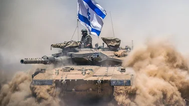 Ejército de Israel avanza hacia el centro de la Franja de Gaza
