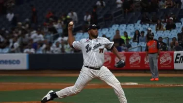 LVBP: Albert Suárez se apalanca en sus fortalezas para ser el As en la rotación de los Leones del Caracas (+Video)