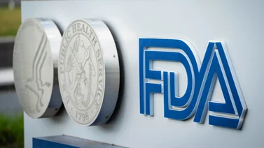 ¡Entérate! La FDA autoriza la primera vacuna del mundo para prevenir esta rara enfermedad