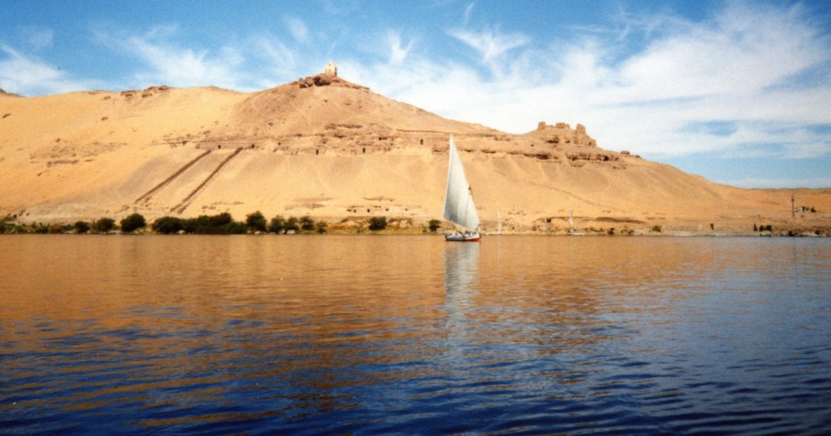 The Nile River Turns Red Biblical Omen or Natural Phenomenon? Archyde