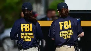 Detienen a hombre que chocó su auto contra la sede del FBI en Florida de forma intencionada Detienen a hombre que chocó su auto contra la sede del FBI en Florida de forma intencionada