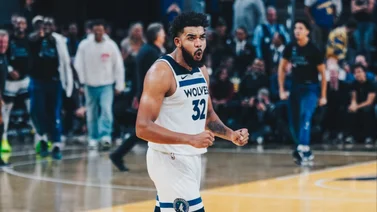 NBA: ¡El papá de los Warriors! Así fue el partidazo de Karl Anthony Towns ante Golden State (+Video)