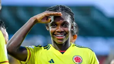 Futbolista colombiana fue reconocida con el premio Golden Girl a la mejor jugadora sub 21 en Europa Futbolista colombiana fue reconocida con el premio Golden Girl a la mejor jugadora sub 21 en Europa