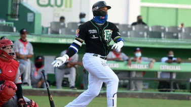 LIDOM: ¡Falta de respeto! Mira el trato que está recibiendo Robinson Canó con Estrellas Orientales