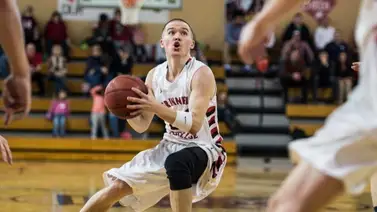 El jugador universitario que batió récord con más de 100 puntos en un partido (+Video) El jugador universitario que batió récord con más de 100 puntos en un partido (+Video)