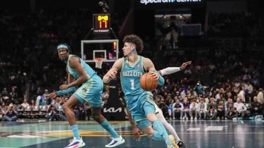 NBA: ¡Magia! Lamelo Ball se luce con una asistencia de película (+Video)