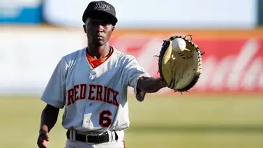 Baseball United: Dennis Kasumba invitado de lujo para el inicio de la liga de Dubai Baseball United: Dennis Kasumba invitado de lujo para el inicio de la liga de Dubai